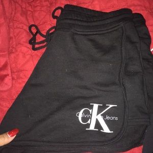 Calvin Klein sweat shorts size : small